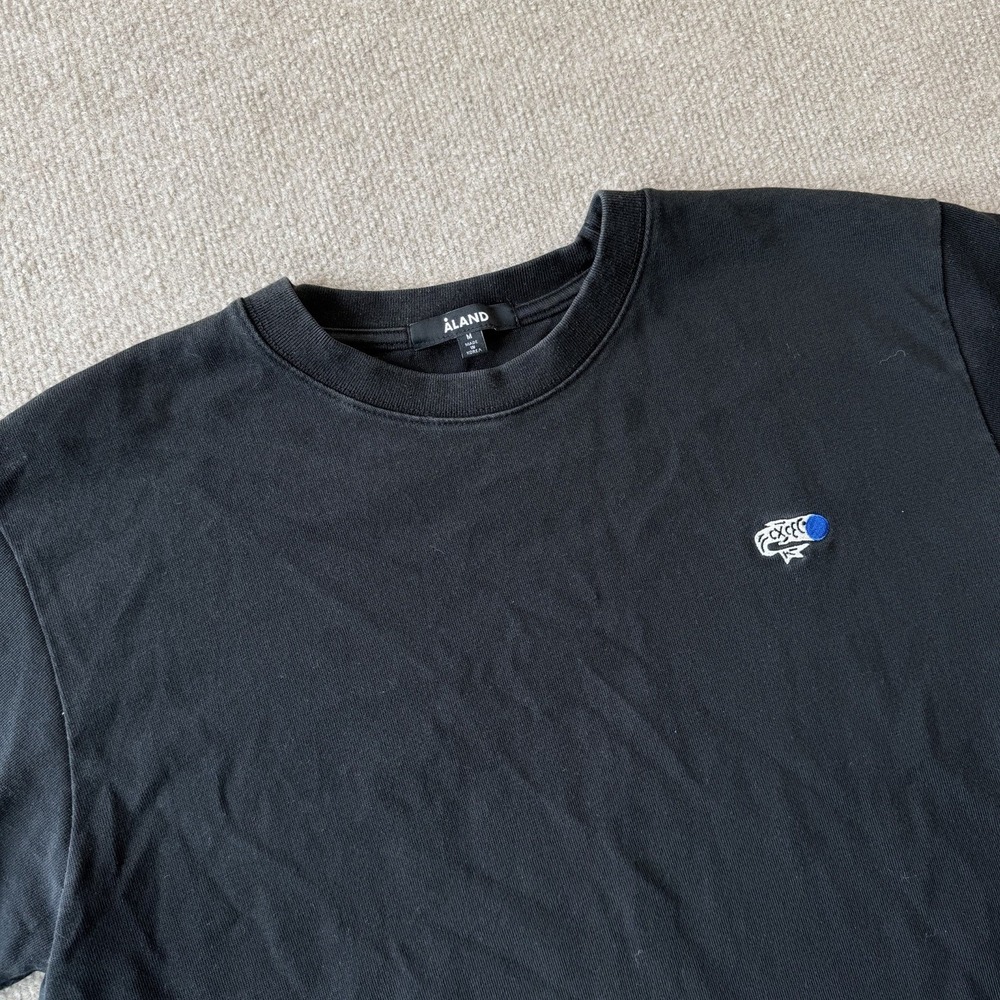 ALAND Fish Graphic Wappen Black Tee Men's Size M